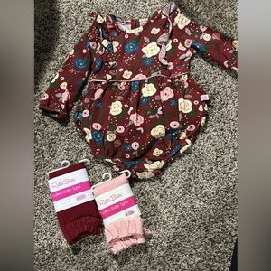 Ruffle Butts inside/jumper 6-12 months and new (2) new tights- like New